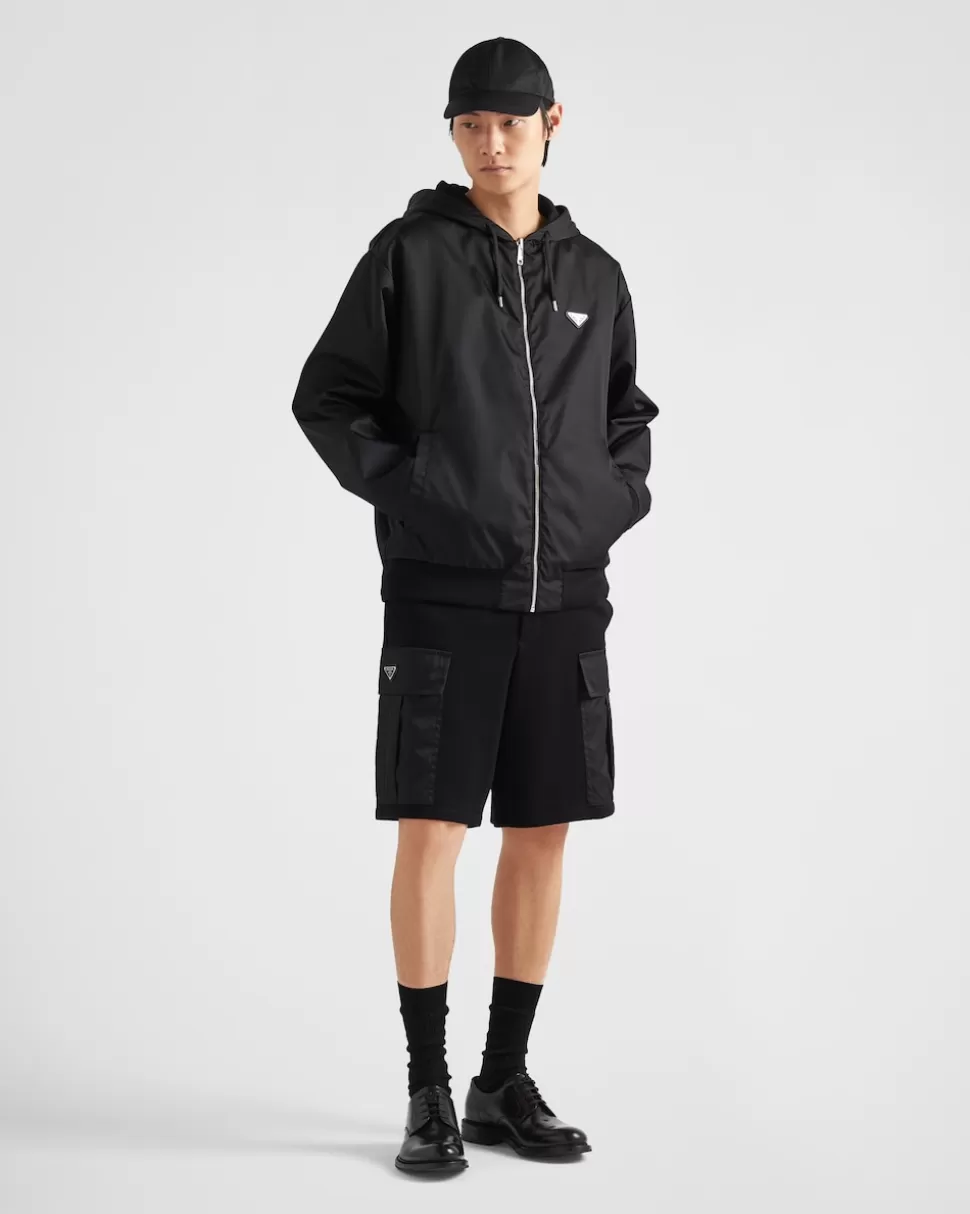 Shop Prada Bermudas Aus Baumwollfleece Mit Details Aus Re-nylon Schwarz/Schwarz