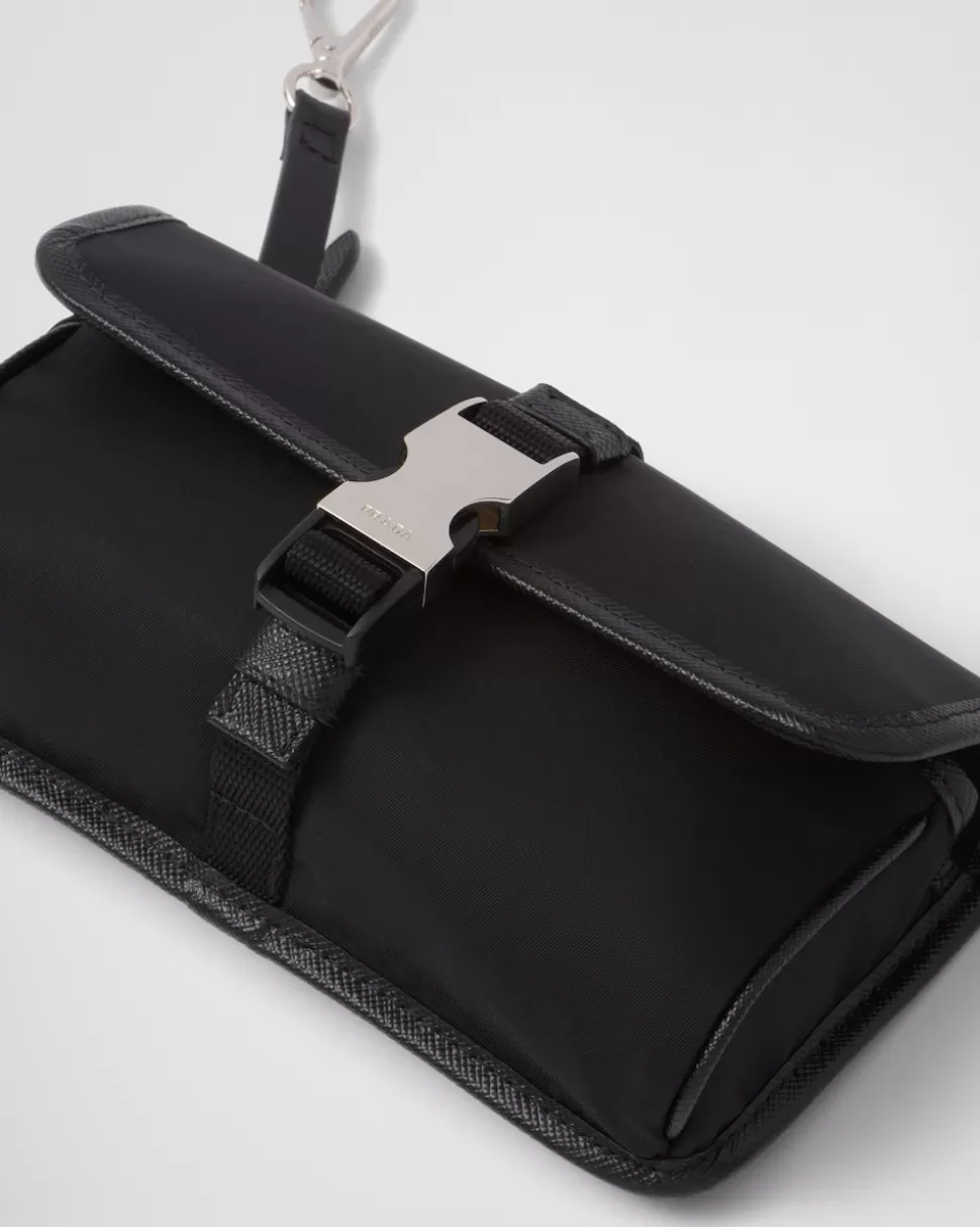 New Prada Brillen-etui Aus Re-nylon Und Saffiano Schwarz