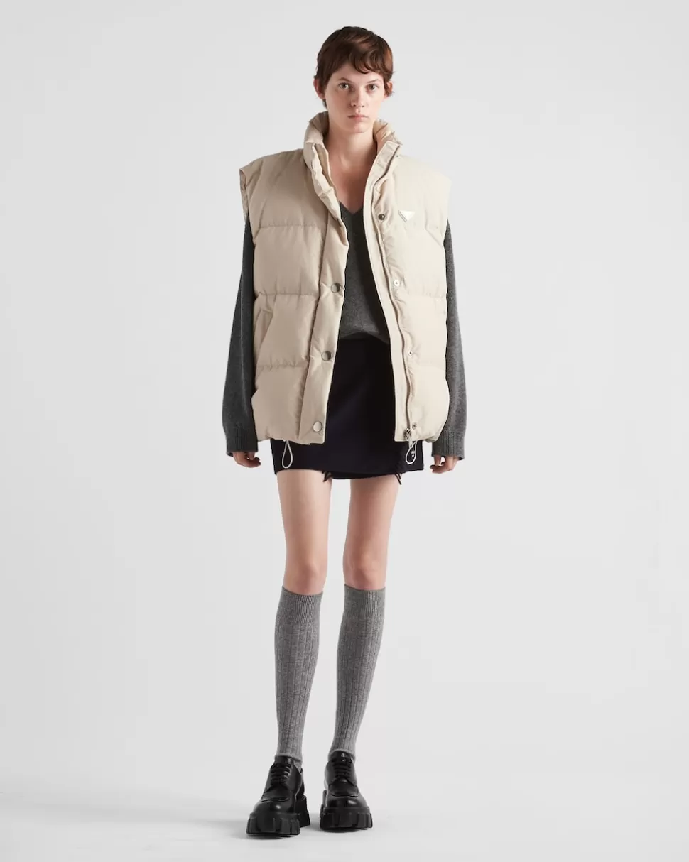 Shop Prada Daunenweste Aus Funktionsgewebe Wüstenbeige