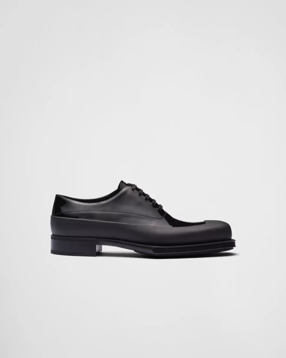 Outlet Prada Derby-schuhe Aus Lackleder Schwarz
