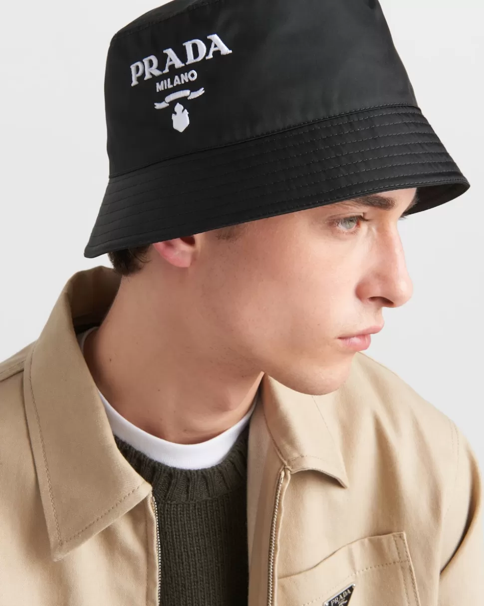 Store Prada Fischerhut Aus Re-nylon Schwarz/Weiss
