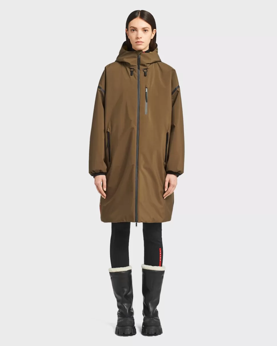 Shop Prada Gepolsterter Regenmantel Aus Light Extreme-tex Schwarz/Orange