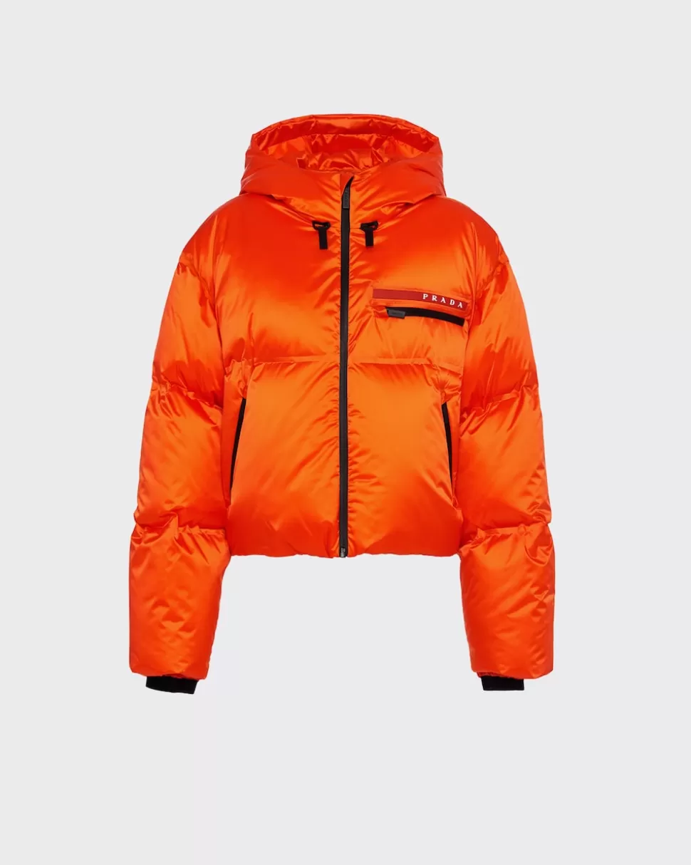 Flash Sale Prada Kurze Daunenjacke Aus Technischem Re-nylon Schwarz
