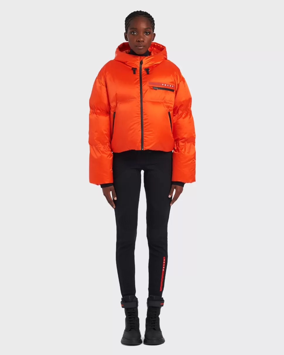 Flash Sale Prada Kurze Daunenjacke Aus Technischem Re-nylon Schwarz