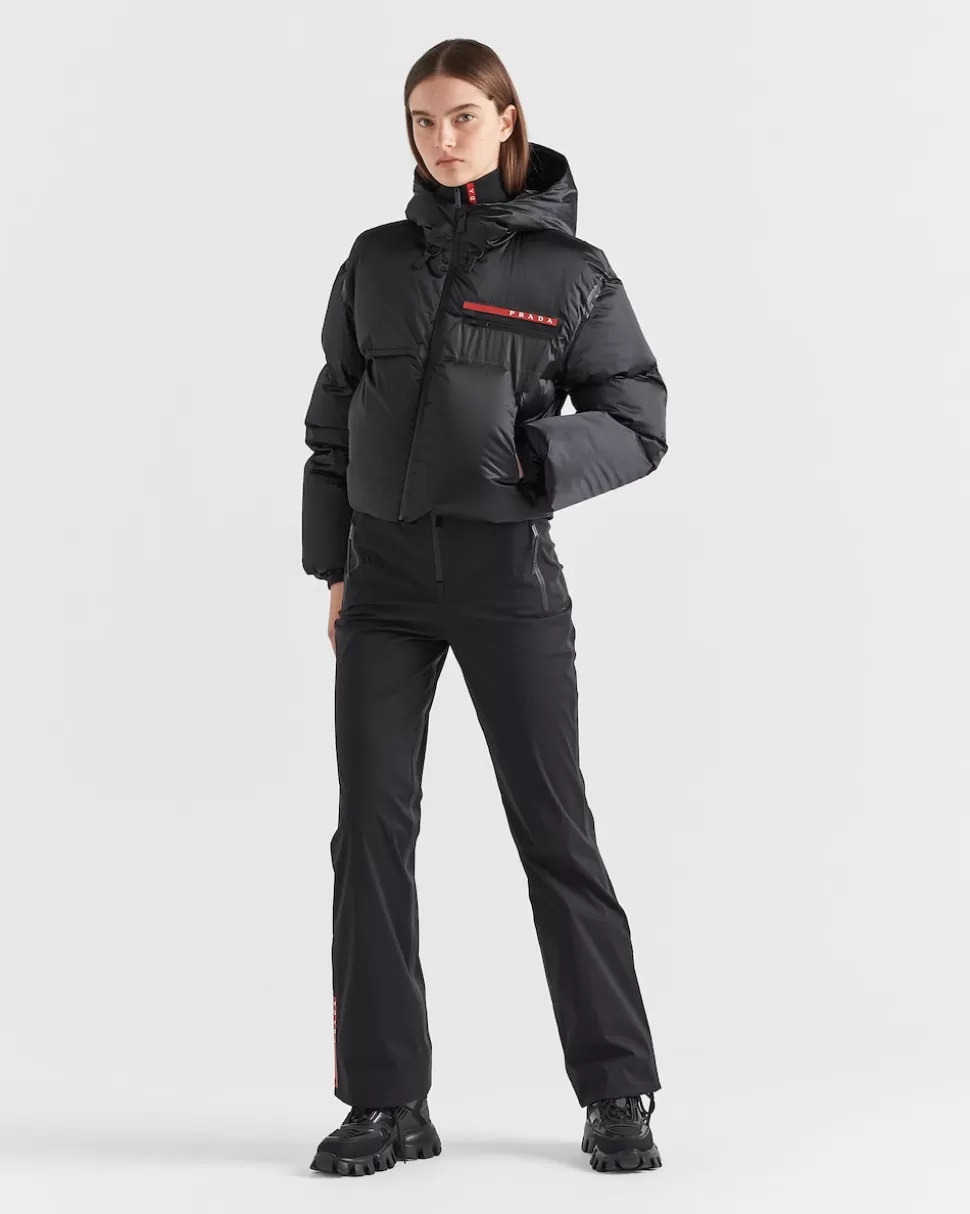 Store Prada Kurze Daunenjacke Aus Technischem Re-nylon Schwarz