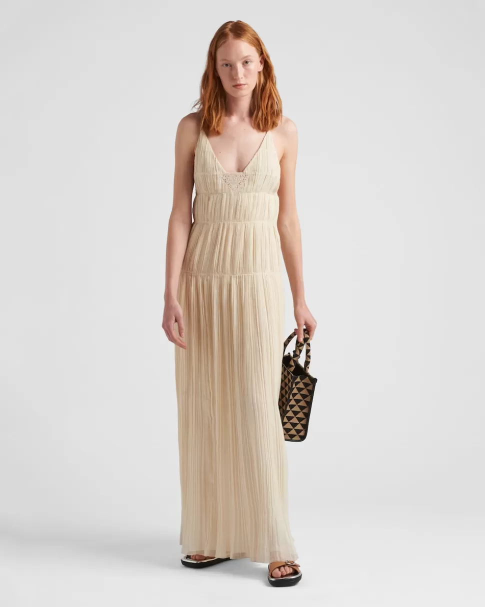 Shop Prada Langes Kleid Aus Voile Mit Falten Elfenbein