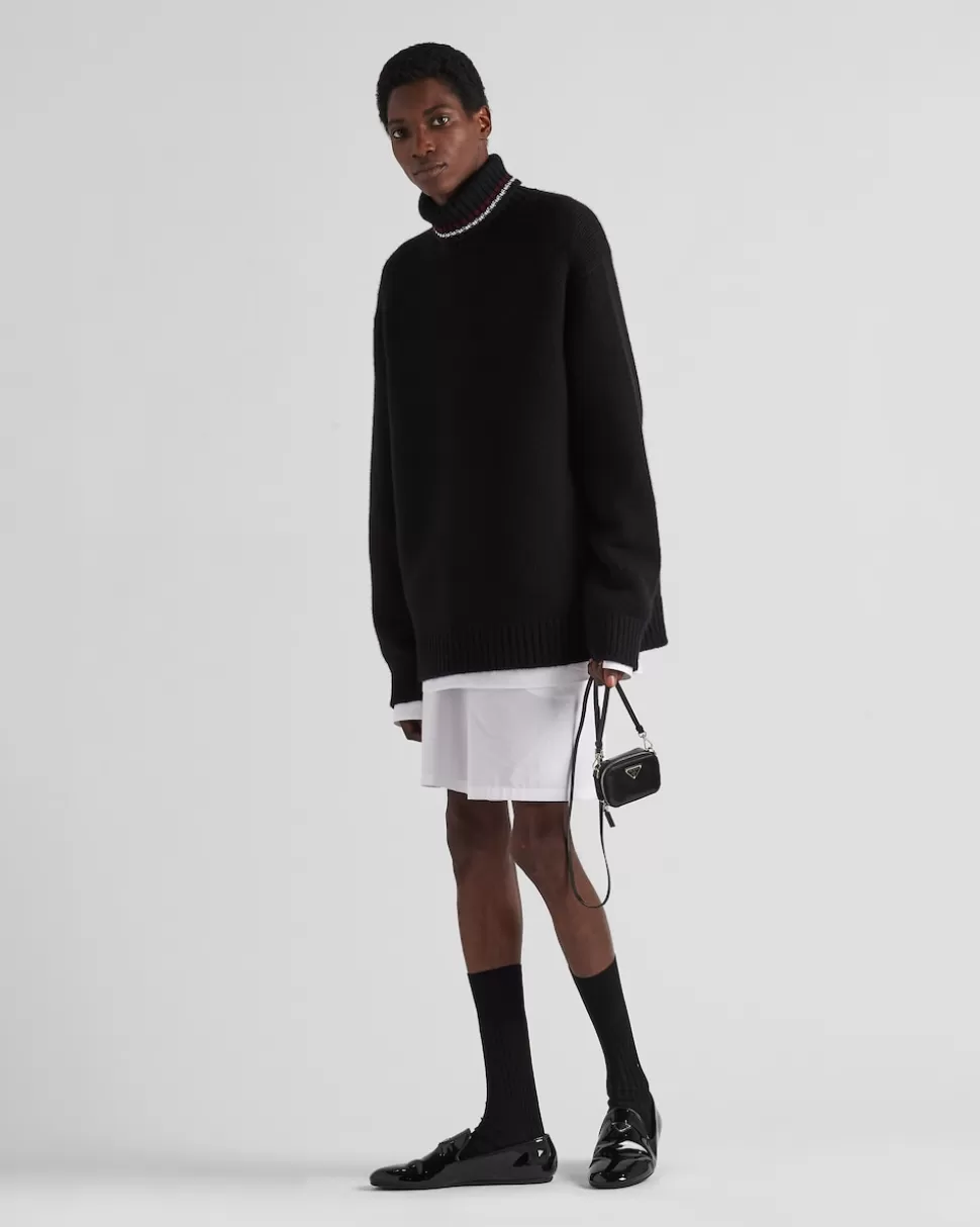 Online Prada Mini-pouch Aus Gebürstetem Leder Mit Schulterriemen Schwarz