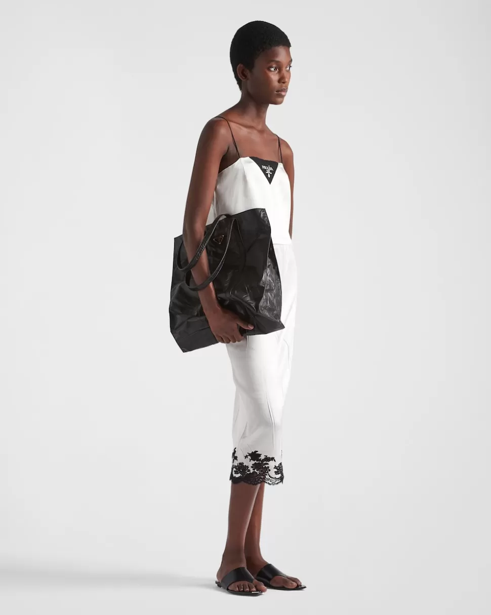 Hot Prada Mittelgroße Tote Bag Aus Nappa-leder In Antik-optik Schwarz