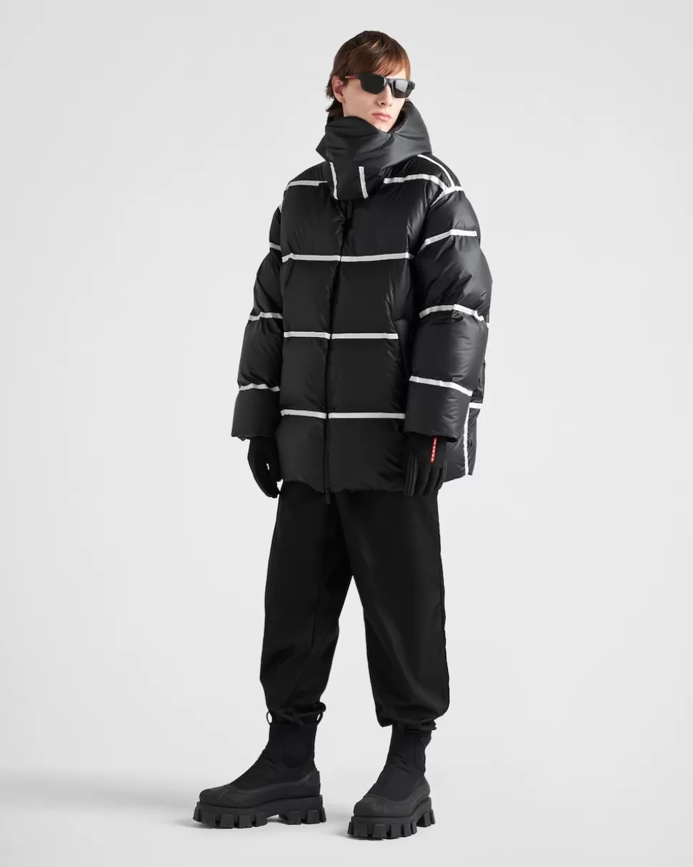 Store Prada Mittelschwere Daunenjacke Aus Leichtem Funktionsgewebe Schwarz
