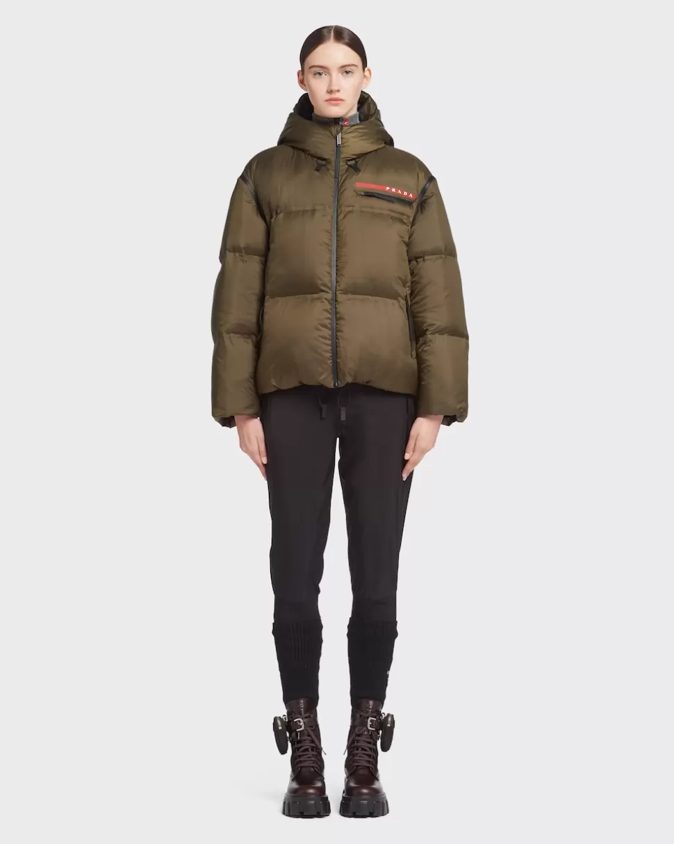 Clearance Prada Oversize-daunenjacke Aus Technischem Nylon Militärgrün