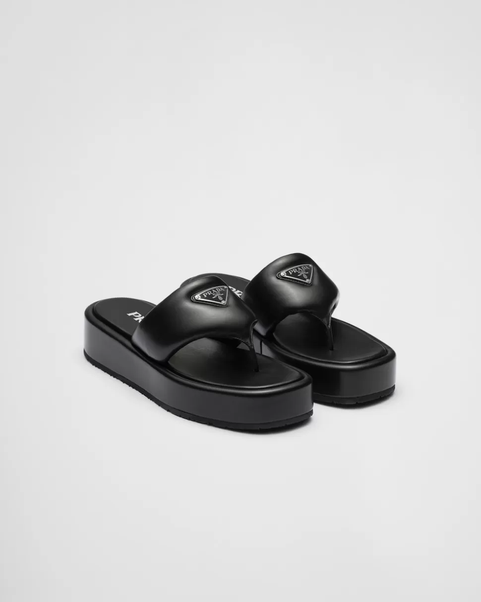 Fashion Prada Soft Keil-zehenstegsandalen Aus Gepolstertem Nappa-leder Schwarz