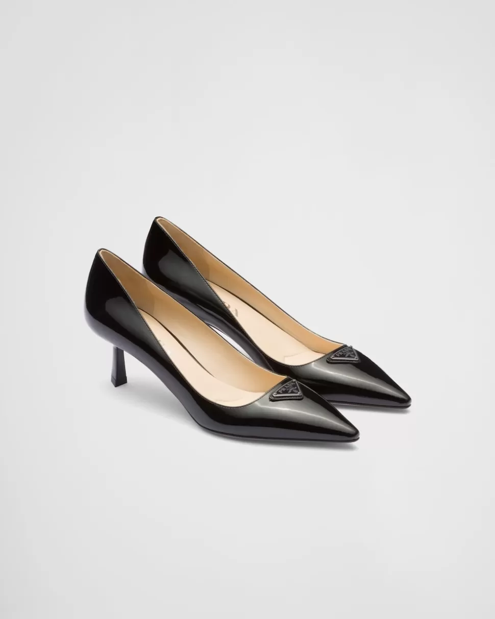 Shop Prada Pumps Aus Lackleder Schwarz