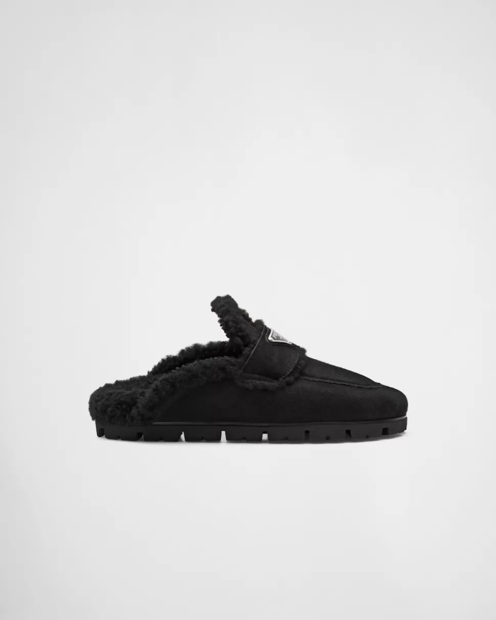 Shop Prada Slippers Aus Lammfell Schwarz