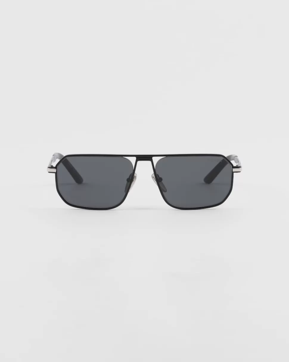 Discount Prada Sonnenbrille Mit Ikonischer Plakette Aus Metall GläserInSchiefergrau