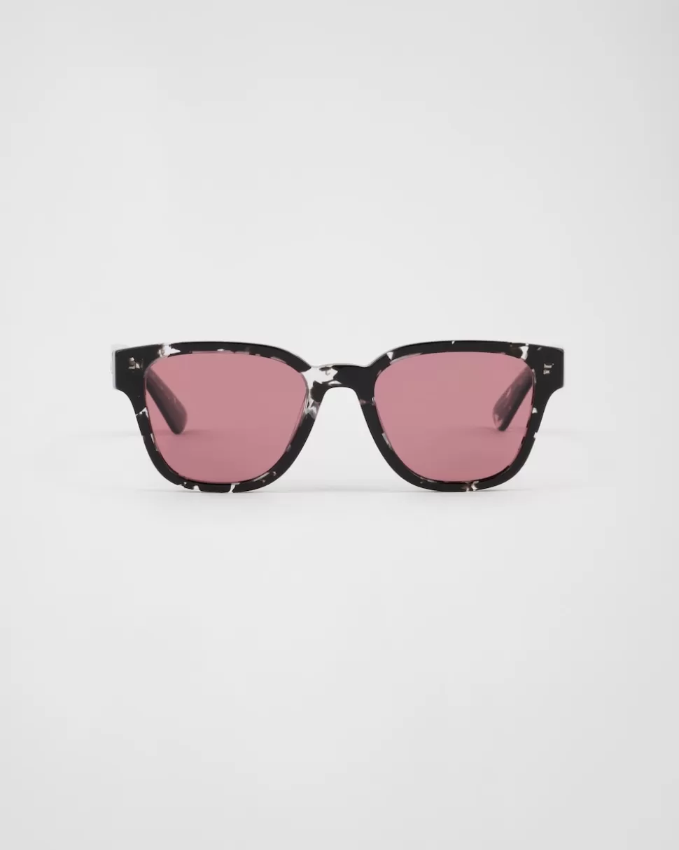 Best Sale Prada Sonnenbrille Mit Ikonischer Plakette Aus Metall