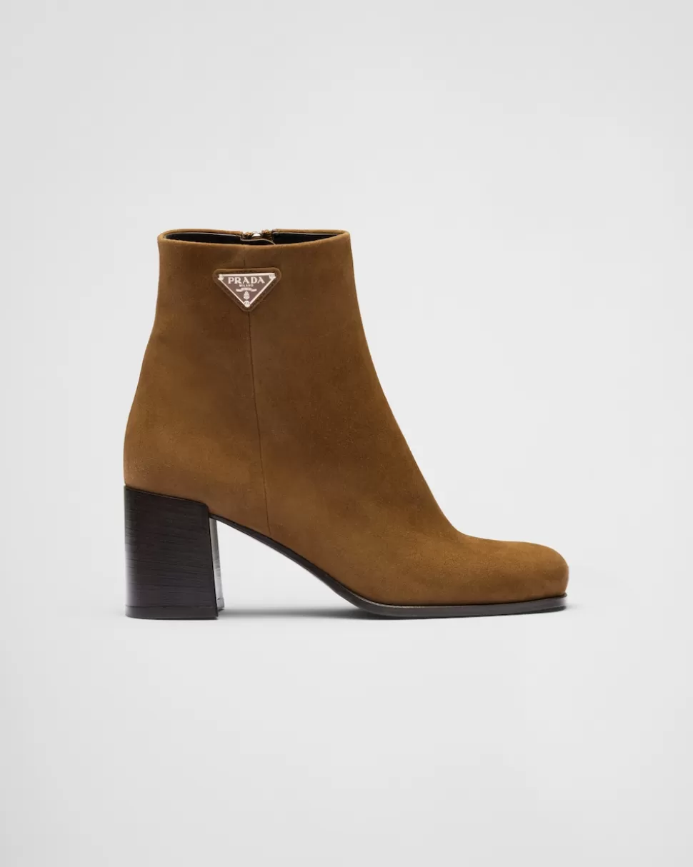 Shop Prada Stiefeletten Aus Wildleder Hellbraun