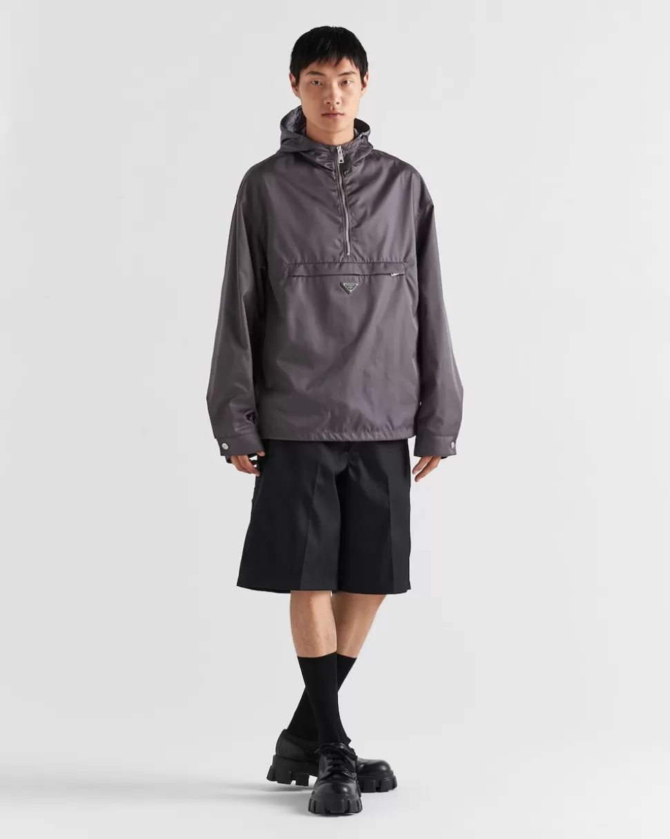 Outlet Prada Technische Jacke Mit Kapuze Aus Re-nylon Eisengrau